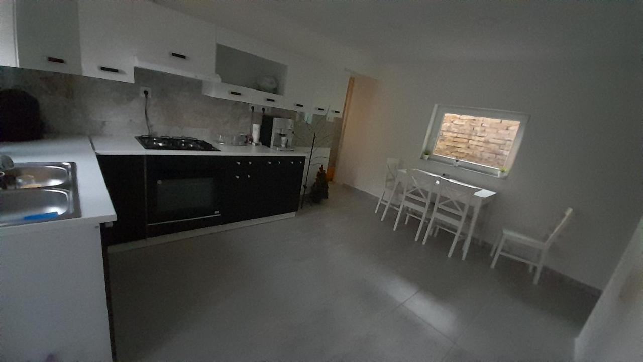 Horvath Apartman Leilighet Keszthely Eksteriør bilde